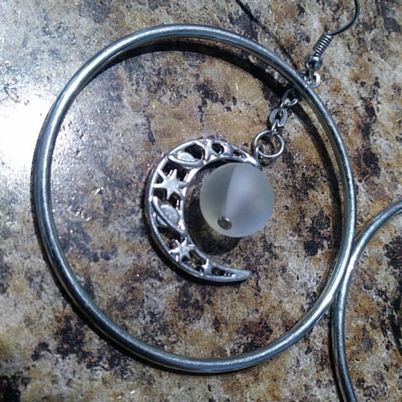 Moon Hoops - Picture 2 of 2